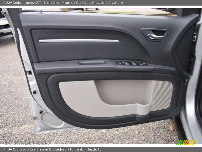 Bright Silver Metallic / Dark Slate Gray/Light Graystone 2009 Dodge Journey SXT