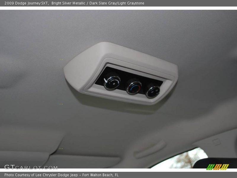 Bright Silver Metallic / Dark Slate Gray/Light Graystone 2009 Dodge Journey SXT