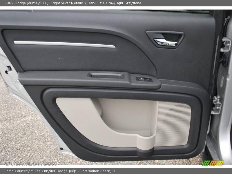 Bright Silver Metallic / Dark Slate Gray/Light Graystone 2009 Dodge Journey SXT