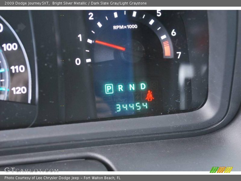 Bright Silver Metallic / Dark Slate Gray/Light Graystone 2009 Dodge Journey SXT