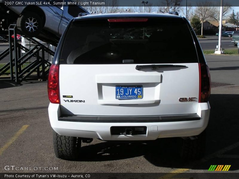 Summit White / Light Titanium 2007 GMC Yukon SLE 4x4