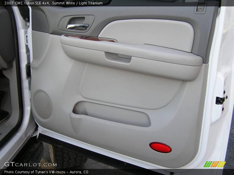 Summit White / Light Titanium 2007 GMC Yukon SLE 4x4