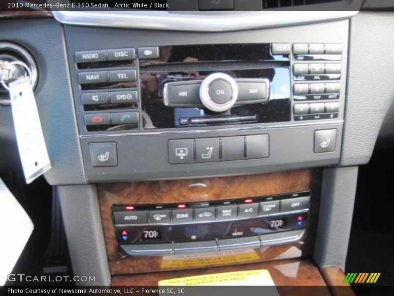 Arctic White / Black 2010 Mercedes-Benz E 350 Sedan