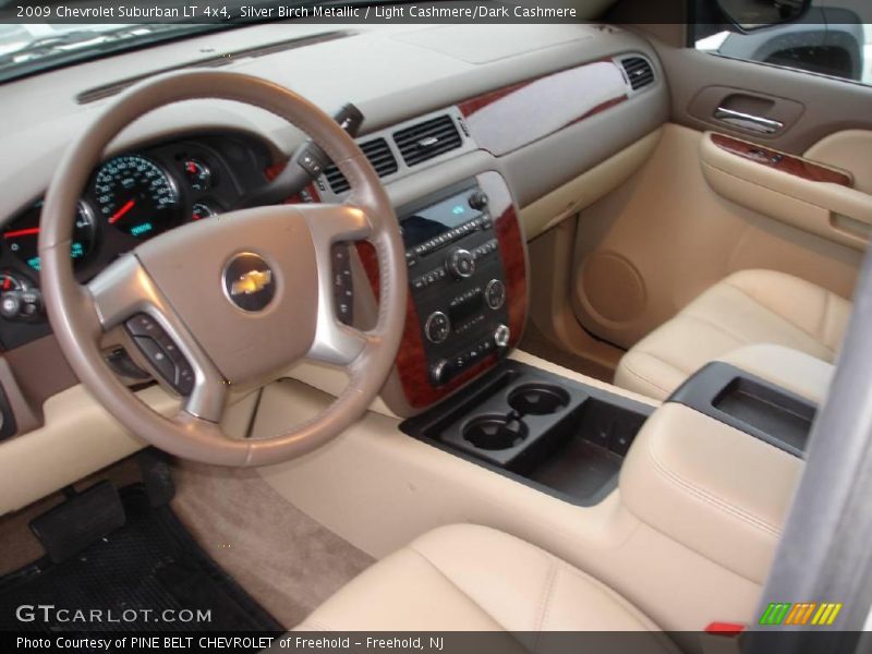 Silver Birch Metallic / Light Cashmere/Dark Cashmere 2009 Chevrolet Suburban LT 4x4