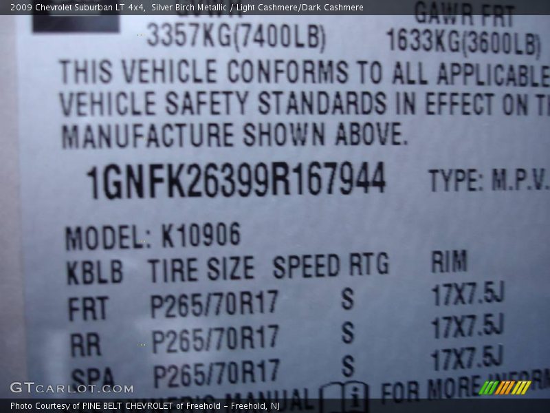 Silver Birch Metallic / Light Cashmere/Dark Cashmere 2009 Chevrolet Suburban LT 4x4