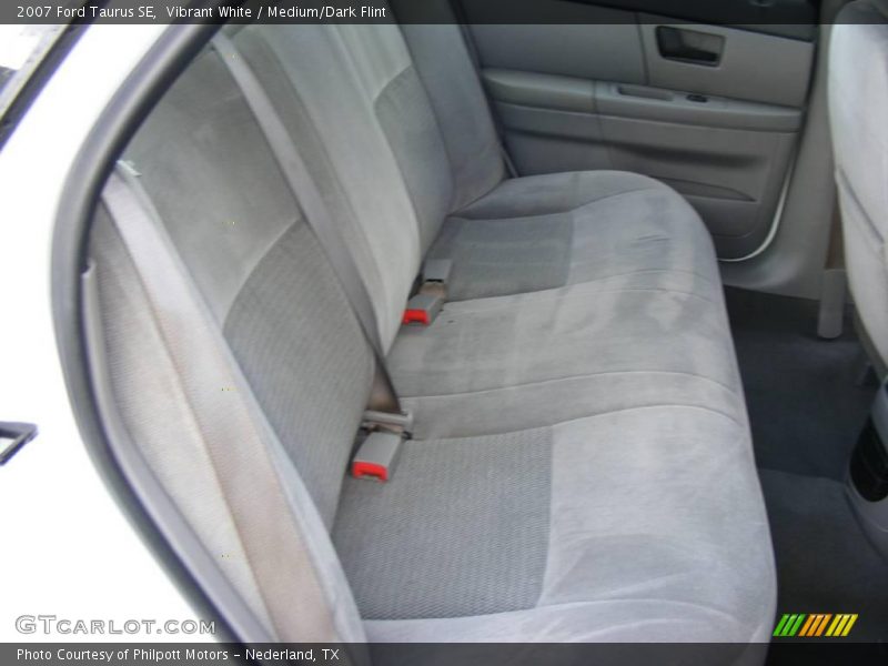 Vibrant White / Medium/Dark Flint 2007 Ford Taurus SE