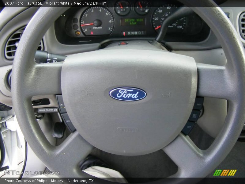 Vibrant White / Medium/Dark Flint 2007 Ford Taurus SE