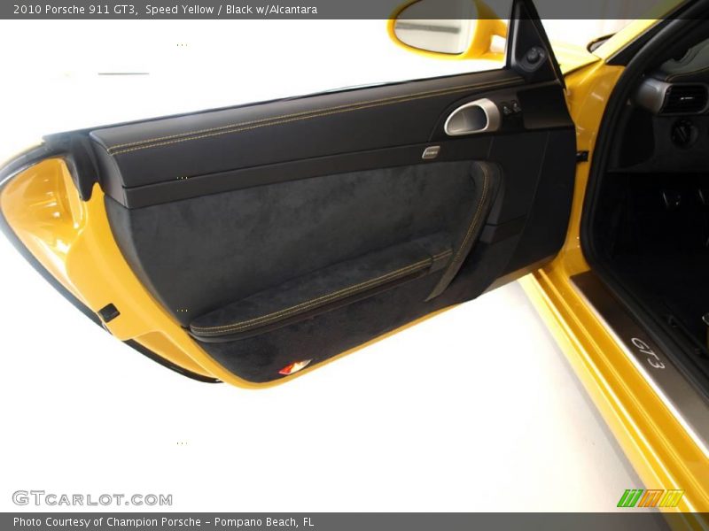 Speed Yellow / Black w/Alcantara 2010 Porsche 911 GT3