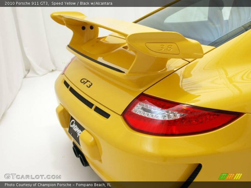 Speed Yellow / Black w/Alcantara 2010 Porsche 911 GT3