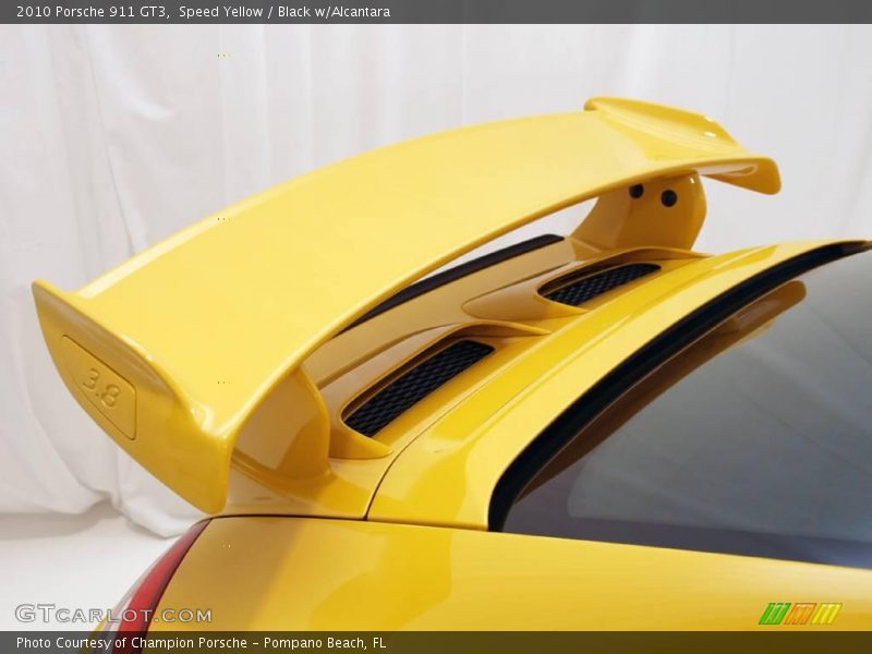 Speed Yellow / Black w/Alcantara 2010 Porsche 911 GT3