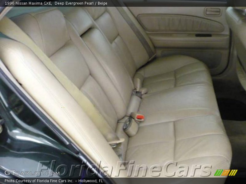 Deep Evergreen Pearl / Beige 1996 Nissan Maxima GXE