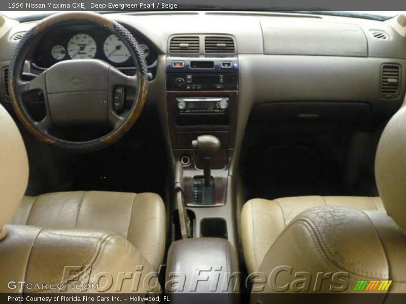Deep Evergreen Pearl / Beige 1996 Nissan Maxima GXE