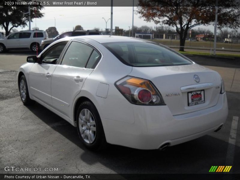 Winter Frost Pearl / Blond 2009 Nissan Altima 2.5 S