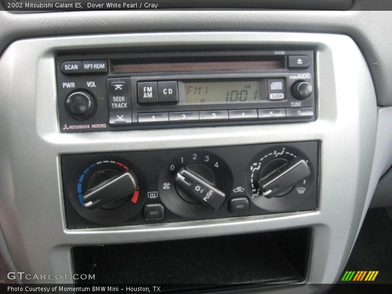 Dover White Pearl / Gray 2002 Mitsubishi Galant ES