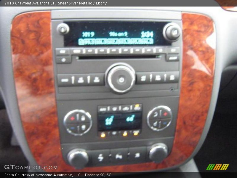Sheer Silver Metallic / Ebony 2010 Chevrolet Avalanche LT