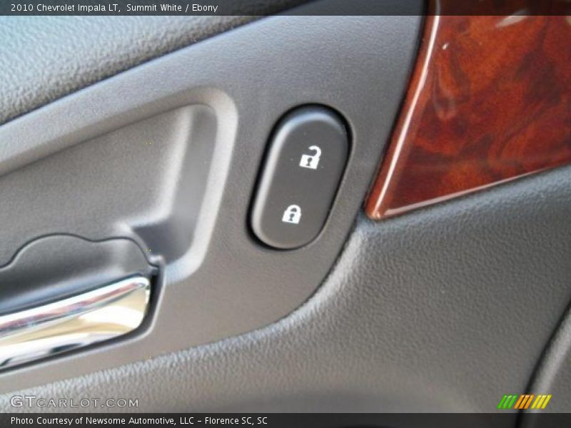 Summit White / Ebony 2010 Chevrolet Impala LT