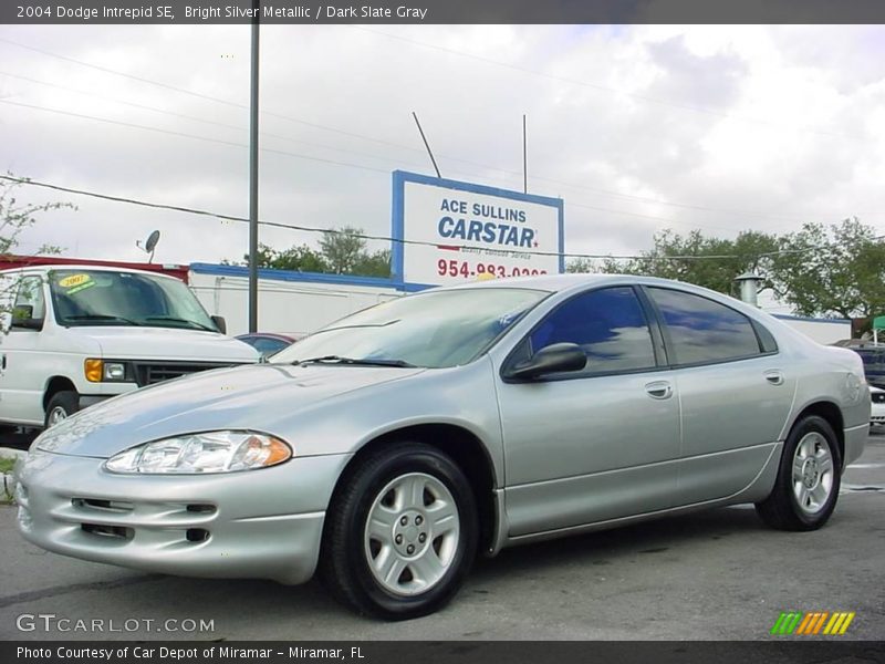 Bright Silver Metallic / Dark Slate Gray 2004 Dodge Intrepid SE