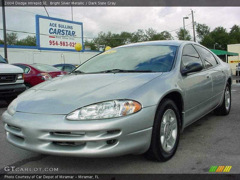 Bright Silver Metallic / Dark Slate Gray 2004 Dodge Intrepid SE