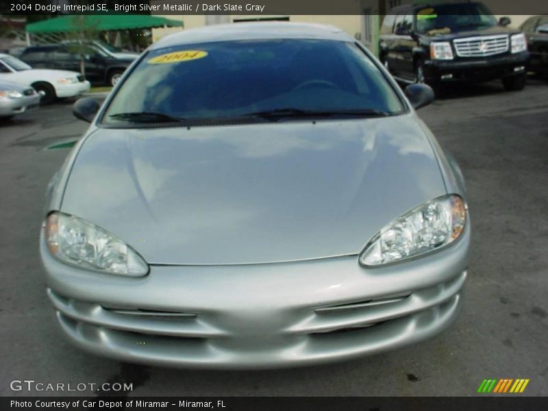 Bright Silver Metallic / Dark Slate Gray 2004 Dodge Intrepid SE