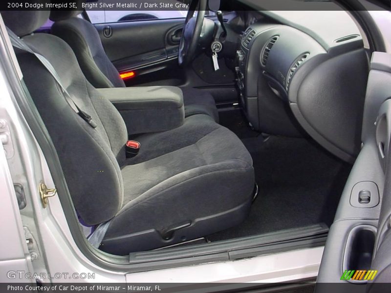 Bright Silver Metallic / Dark Slate Gray 2004 Dodge Intrepid SE