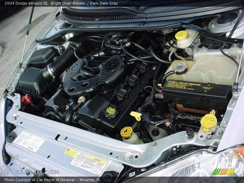Bright Silver Metallic / Dark Slate Gray 2004 Dodge Intrepid SE