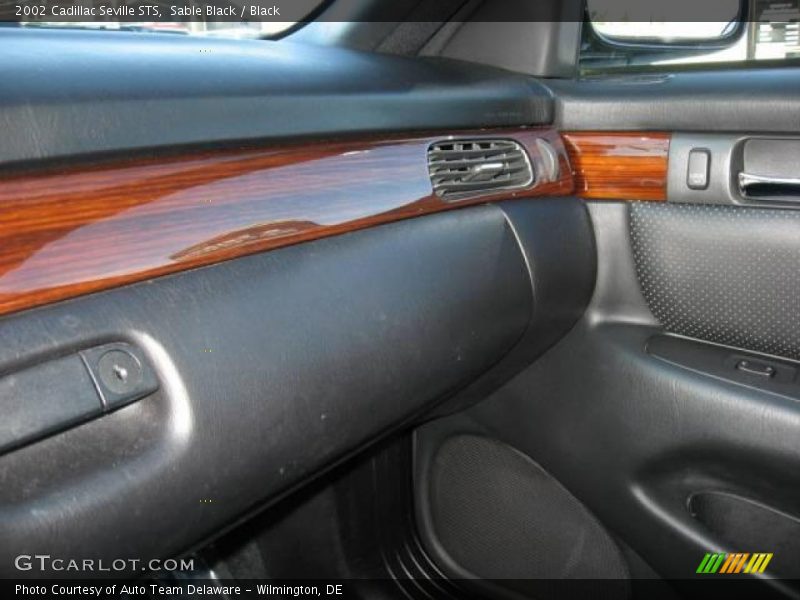 Sable Black / Black 2002 Cadillac Seville STS