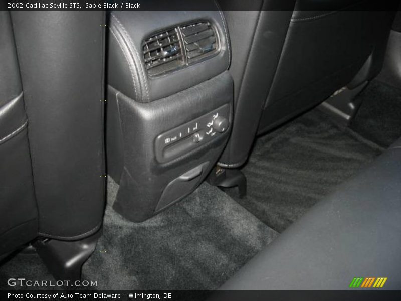 Sable Black / Black 2002 Cadillac Seville STS