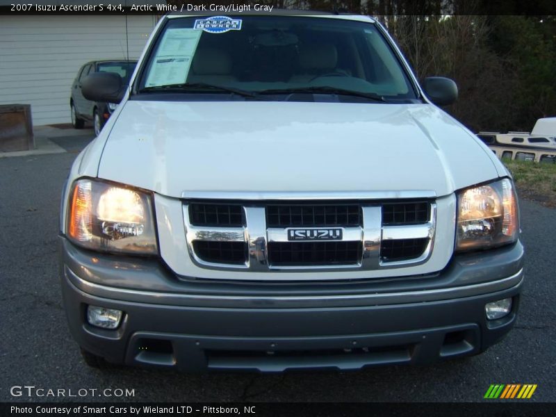 Arctic White / Dark Gray/Light Gray 2007 Isuzu Ascender S 4x4