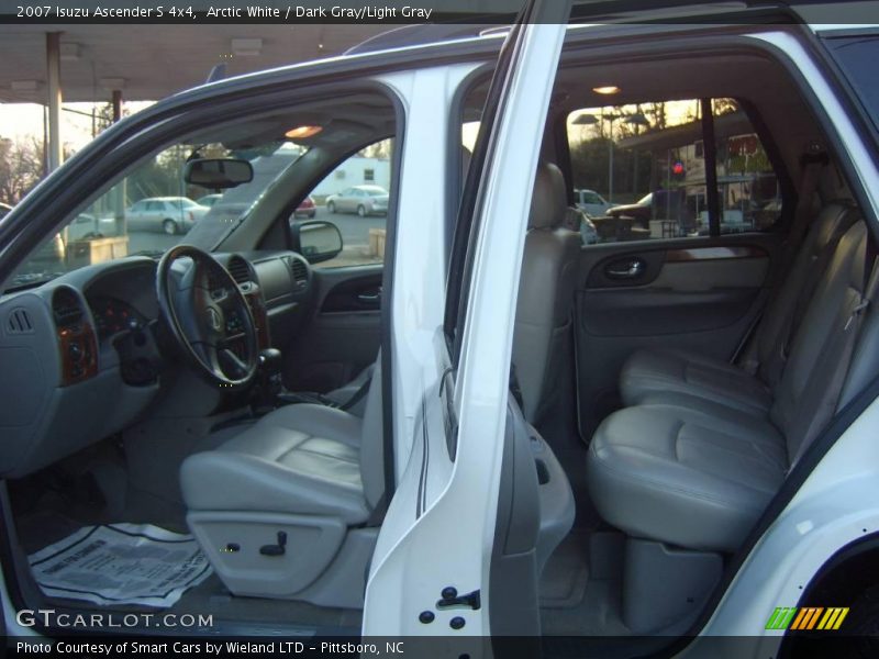 Arctic White / Dark Gray/Light Gray 2007 Isuzu Ascender S 4x4