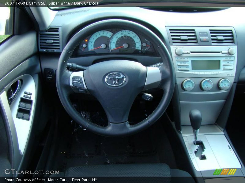Super White / Dark Charcoal 2007 Toyota Camry SE