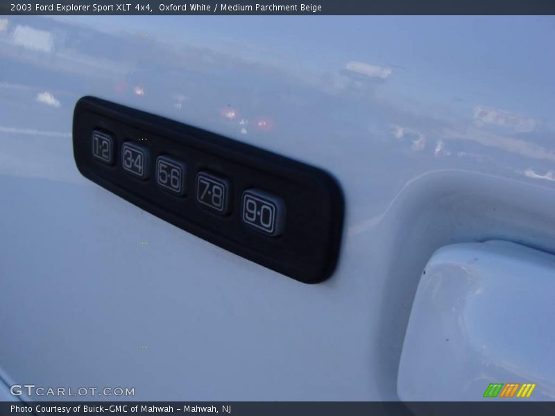 Oxford White / Medium Parchment Beige 2003 Ford Explorer Sport XLT 4x4