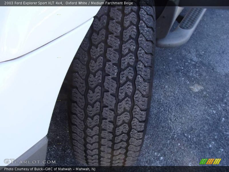 Oxford White / Medium Parchment Beige 2003 Ford Explorer Sport XLT 4x4