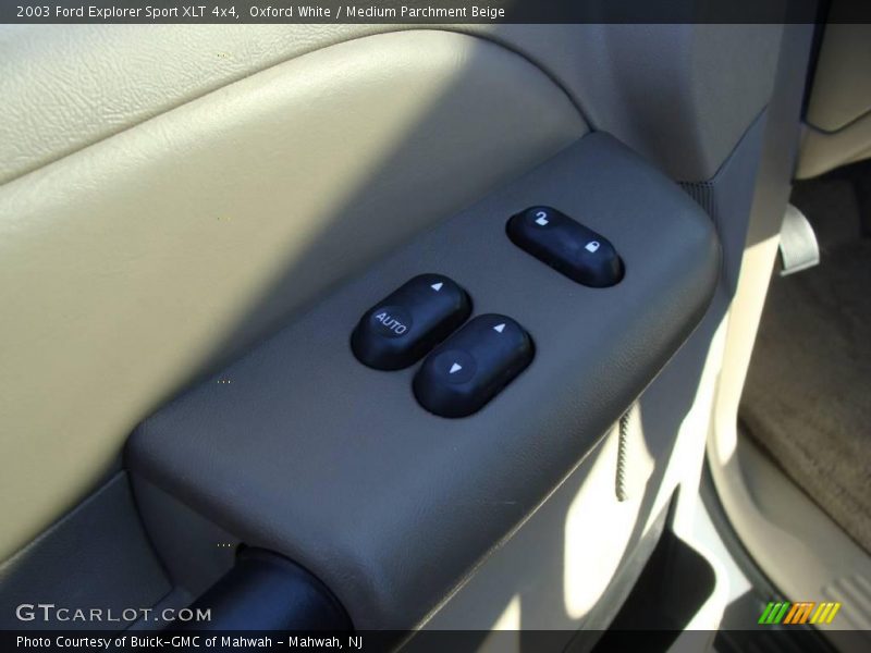 Oxford White / Medium Parchment Beige 2003 Ford Explorer Sport XLT 4x4