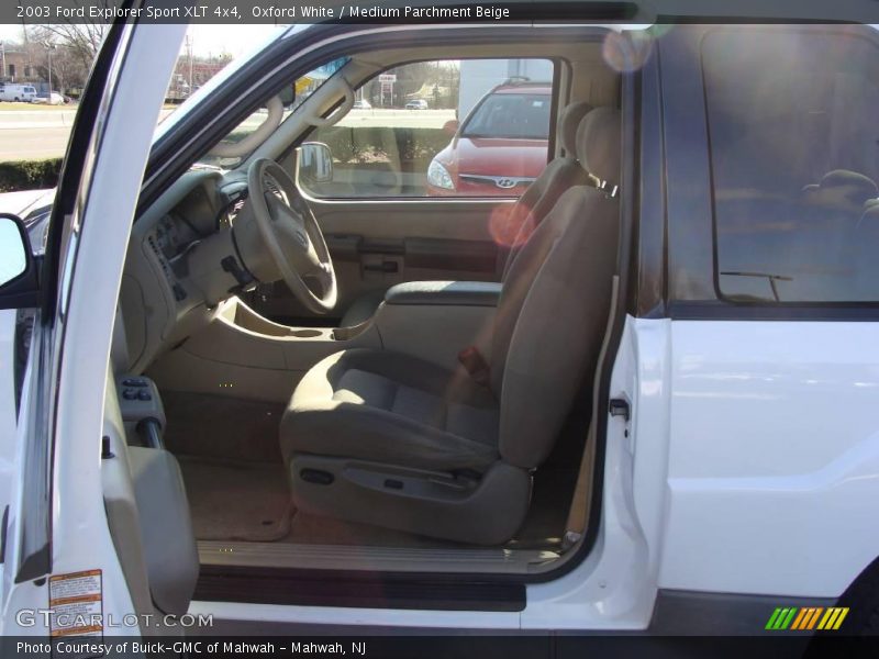 Oxford White / Medium Parchment Beige 2003 Ford Explorer Sport XLT 4x4