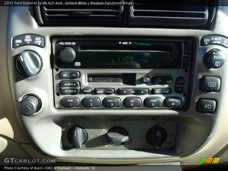 Oxford White / Medium Parchment Beige 2003 Ford Explorer Sport XLT 4x4