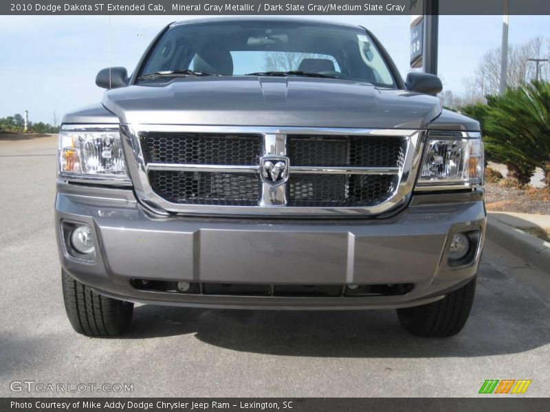 Mineral Gray Metallic / Dark Slate Gray/Medium Slate Gray 2010 Dodge Dakota ST Extended Cab