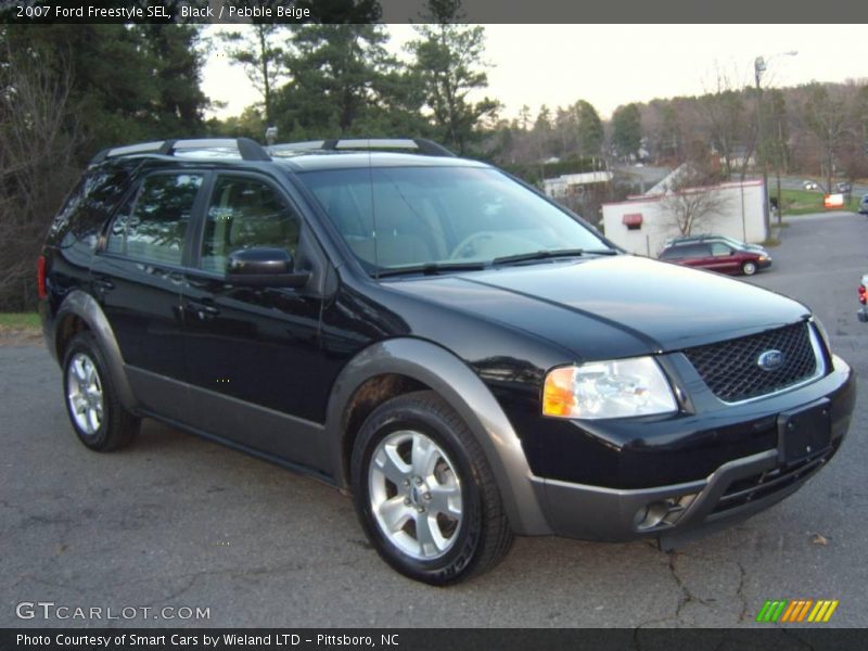 Black / Pebble Beige 2007 Ford Freestyle SEL