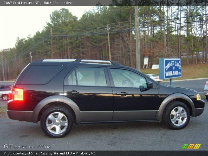 Black / Pebble Beige 2007 Ford Freestyle SEL