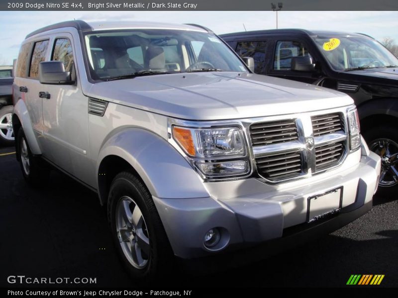 Bright Silver Metallic / Dark Slate Gray 2009 Dodge Nitro SE 4x4