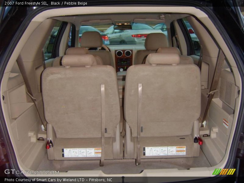 Black / Pebble Beige 2007 Ford Freestyle SEL