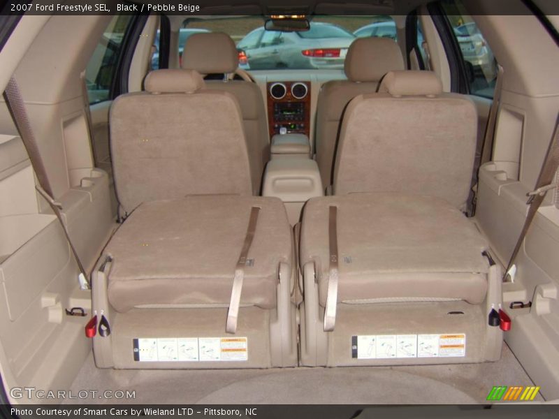 Black / Pebble Beige 2007 Ford Freestyle SEL