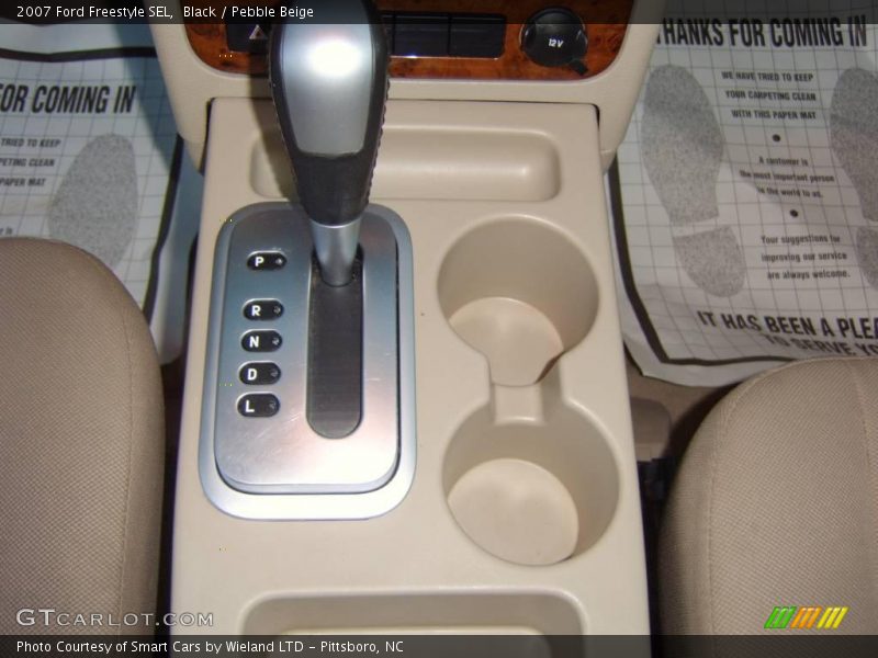 Black / Pebble Beige 2007 Ford Freestyle SEL
