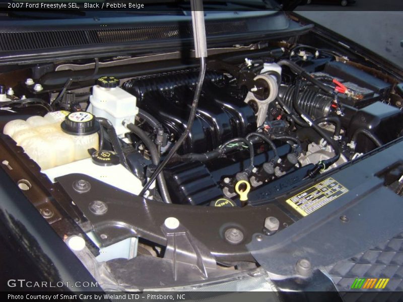 Black / Pebble Beige 2007 Ford Freestyle SEL