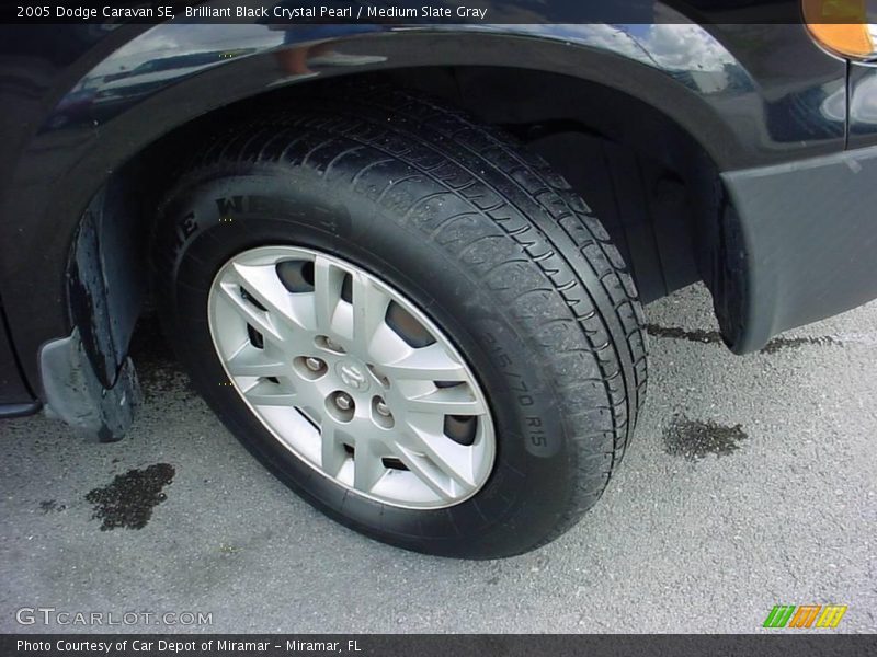Brilliant Black Crystal Pearl / Medium Slate Gray 2005 Dodge Caravan SE