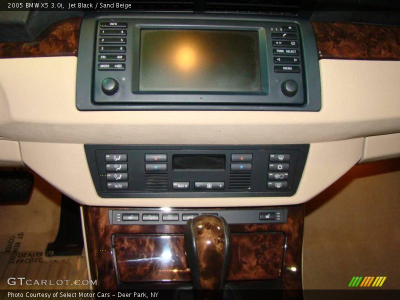 Jet Black / Sand Beige 2005 BMW X5 3.0i