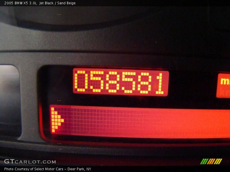 Jet Black / Sand Beige 2005 BMW X5 3.0i
