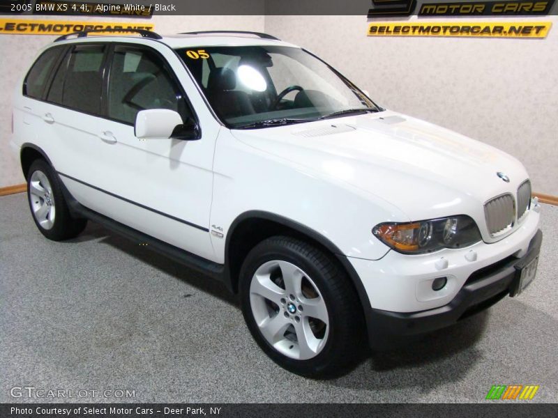 Alpine White / Black 2005 BMW X5 4.4i