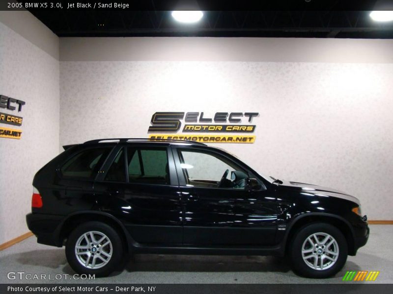Jet Black / Sand Beige 2005 BMW X5 3.0i