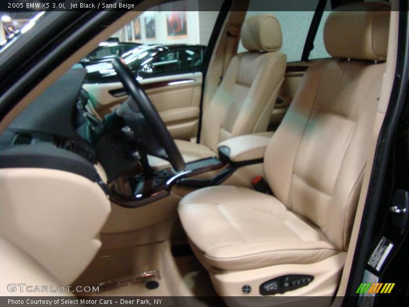 Jet Black / Sand Beige 2005 BMW X5 3.0i