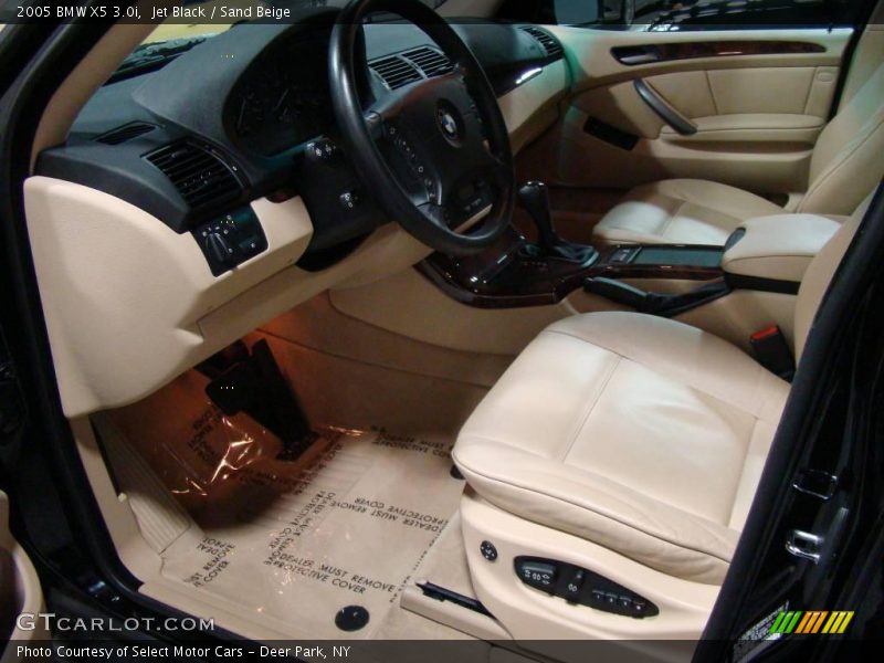 Jet Black / Sand Beige 2005 BMW X5 3.0i